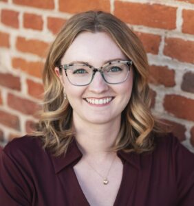 Emma Mantooth headshot by Amanda Tipton